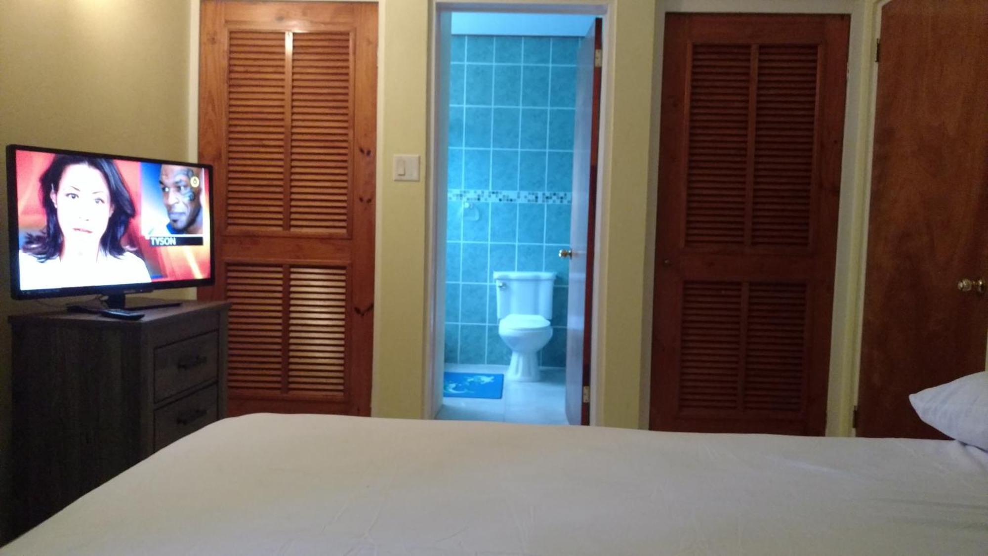 Zeus Estate Guesthouse St. John's Kültér fotó