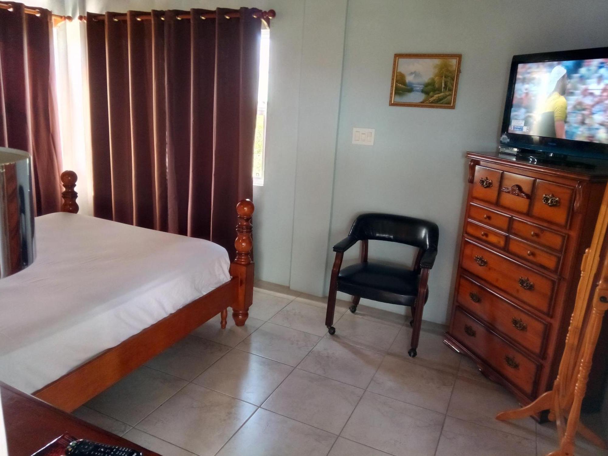 Zeus Estate Guesthouse St. John's Kültér fotó